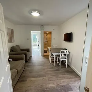 Citrine - Executive London Garden Flat South Norwood