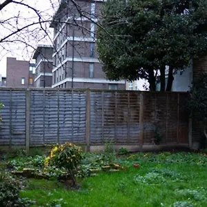 Apartment Manor Court *