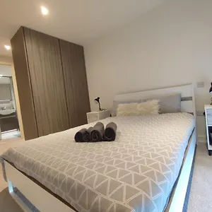 Luxury Riverside With Easy Access To London, O2, Excel Centre And Parking