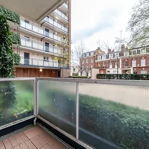Relay Two Bedroom Belgravia Charm Apartment London