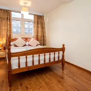 3 Bedroom Flat In