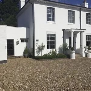 Apartment Lovely Annexe Near Surbiton/kingston, Sw London *