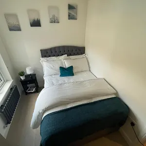 2 Bed In Apartment *