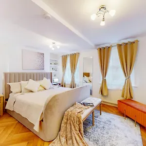 Apartment Park Lane Harrowby Street London