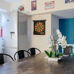 Big House Close To Metro Underground - Sleeps Up To 13 Гостевой дом Лондон