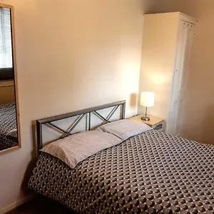 Homestay White Private London
