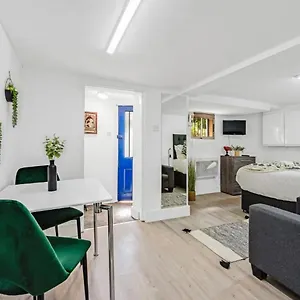 Apartamento Cosy Little Flat - Perfect Base For Explorers Londres