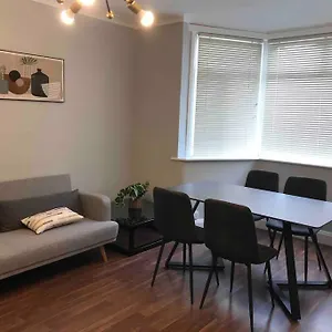 Apartman Spacious Kosher Flat In Golders London