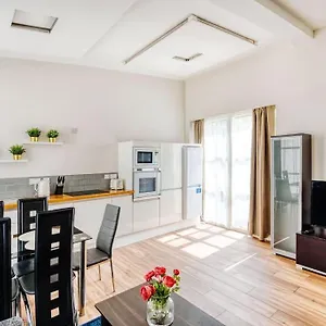 Apartment 2 Bedroom Flat Edgware Road
