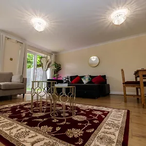 3kingbr&sofabed-garden-aircon-bbq-parkg *