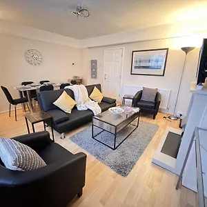 Apartment Glazebrook