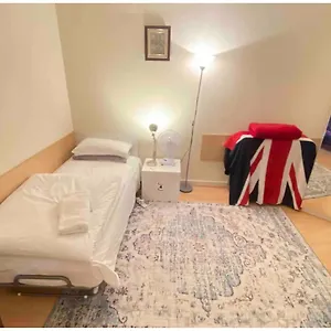 Single - Kings Cross, Female Only,, Guest * Лондон