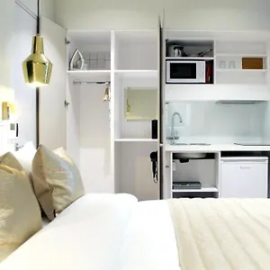 Aparthotel Nox Golders 4*