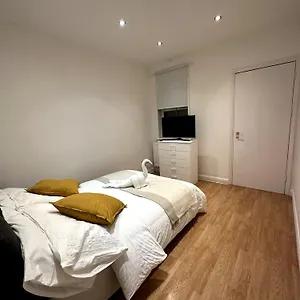 Apartamento Con Ambiente 100% Familiar En Zona Tranquila De Londres London