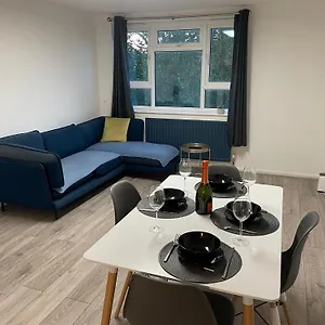 Modern Big 2 Bedroom In With Terrace Parking *