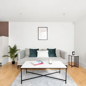 King's Cross - 2br With Terrace - Cityapartmentstay Апартаменты