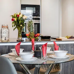 Utopian 3 Bedroom Kilburn * London
