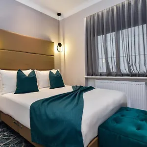 Queens Park Premier Hyde Park Hotel 4*