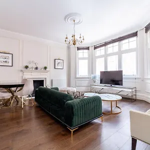 Apartment Spacious 1 Bdr - 2min To Bond Str Station London