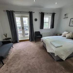 Camden 2 Homestay *