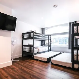 Spacious In Piccadilly Sleep 6 Vrb Apartment *