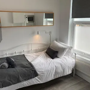 Studios: Line Convenience Near Westfield