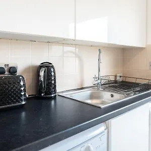 Hammersmith - 2 Bedroom Flat Apartment