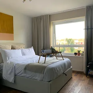 Light & Airy Oasis *