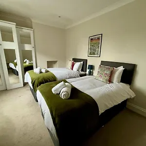 Charming Fulham Spacious With Modern Touches Nyaraló *