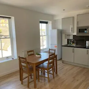 Apartment Battersea Central Flat For 4 15 Mins To Eye/power Station Bs4 London