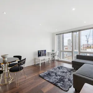 Lift & Free Parking, Modern 1 Bed Flat In Shoreditch Next To Train Station Appartamento