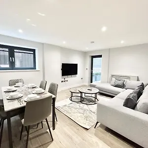 Holocene Luxury London Apartment *