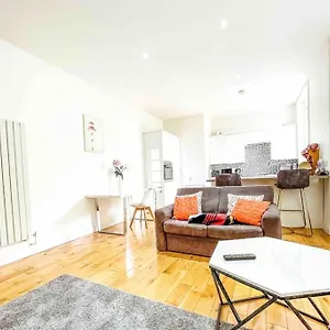 2 Bed Apartment