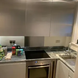 Private 1-bed In Apartment *
