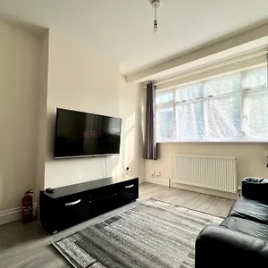 Holiday home 3 Bedroom *