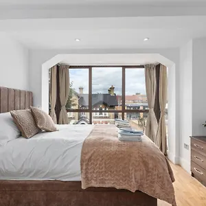 Modern Two Bedrooms Flat In Kingston Kt2, London * Kingston upon Thames (Greater London)
