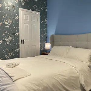 Luxurious Restful Flat, Less Than 30 Mins From Centre! *