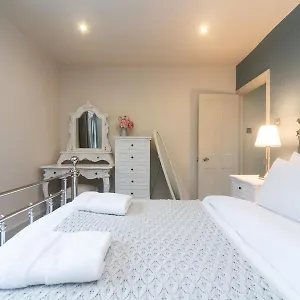 Holiday home Unique House In A Picturesque Greenwich Street Pass The Keys London