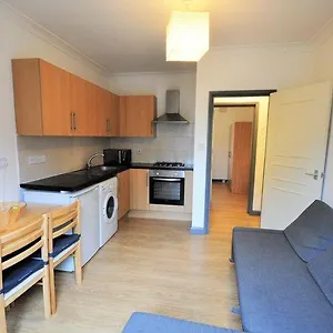 Apartment With Garden 4 Stop To Holland Park *