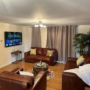 Tony's Court Beautifully Furnished 2 Bedrooms *