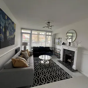Clapham Oasis: Relax & Explore! Apartman *