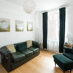 Elegant 1br Near *