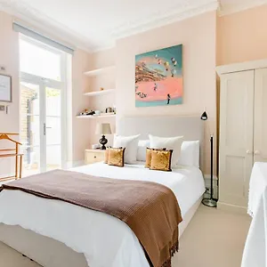 Luxury King-bed Ensuite With Quiet Private Patio * London