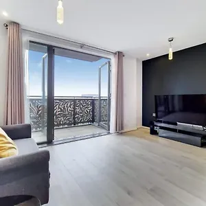Apartment Modern 1 Bedroom Canning Town *