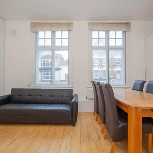شقة Lovely 2 Bedroom In Tooting لندن