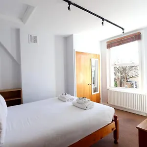 3 Bedroom Prime Angel Location * Londres