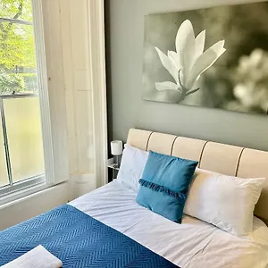 Apartment Harrington In London