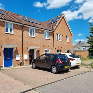 Apartment New Built Immaculate Condition *