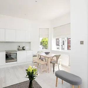Apartment Guestready - West Kensington W/balcony