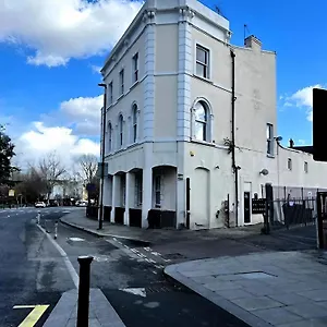 Modern Queenspark Londýn